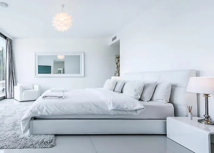 James Sib33 - Contemporary Design Villa With Pool Cap Martinet Ibiza