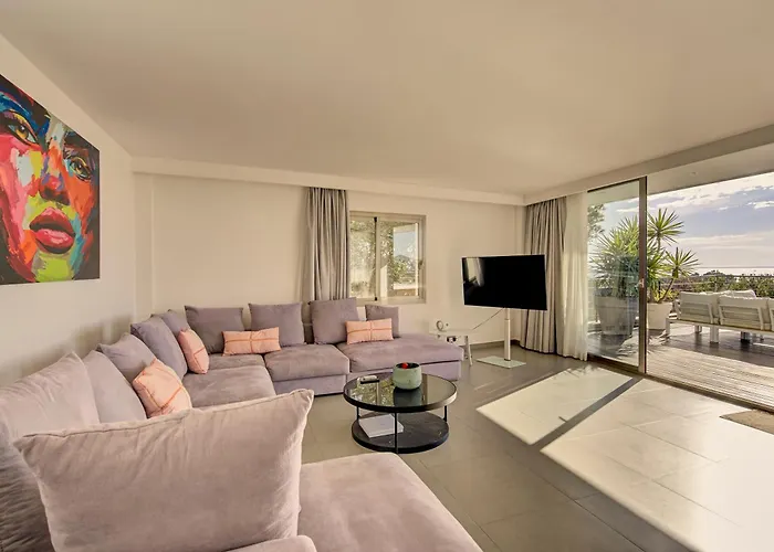 Talamanca 3-Bedroom Villa Ensuite, Nice Sea View